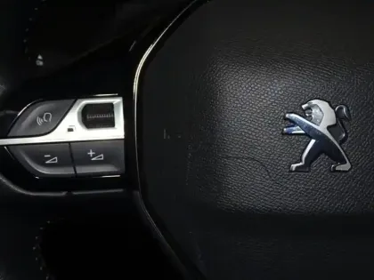 Photo 11 Peugeot 208  1.2 PureTech 75ch S&S Active Business