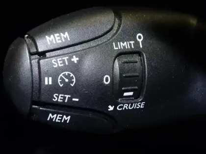 Photo 13 Peugeot 208  1.2 PureTech 75ch S&S Active Business