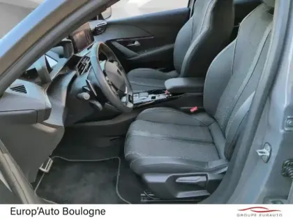 Photo 25 Peugeot 208  1.2 Hybrid 136ch GT e-DCS6