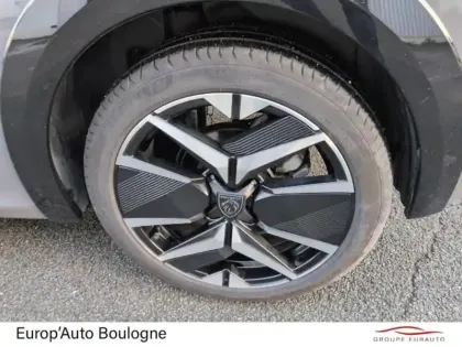 Photo 27 Peugeot 208  1.2 Hybrid 136ch GT e-DCS6