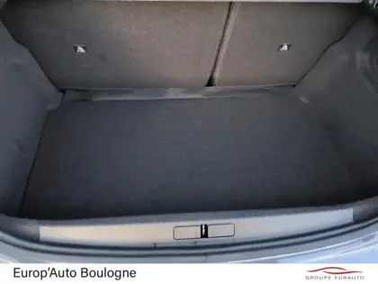 Photo 20 Peugeot 208  1.2 Hybrid 136ch GT e-DCS6