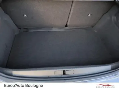 Photo 5 Peugeot 208  1.2 Hybrid 136ch GT e-DCS6
