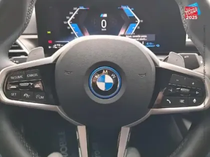 Photo 11 BMW Serie 3 Série 3 330eA 292ch M Sport