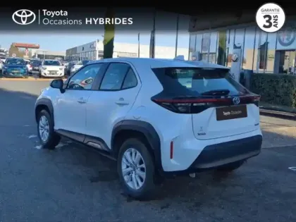 Photo 1 Toyota Yaris  Cross 116h Dynamic Business + Programme Beyond Zero Academy MY22
