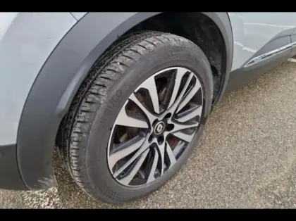 Photo 12 Renault Captur  1.6 E-Tech hybride rechargeable 160ch Initiale Paris -21