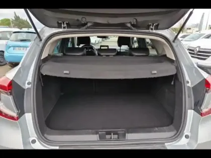 Photo 11 Renault Captur  1.6 E-Tech hybride rechargeable 160ch Initiale Paris -21