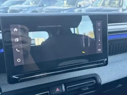 Photo 11 Citroën C3  1.2 Hybride 110ch PLUS