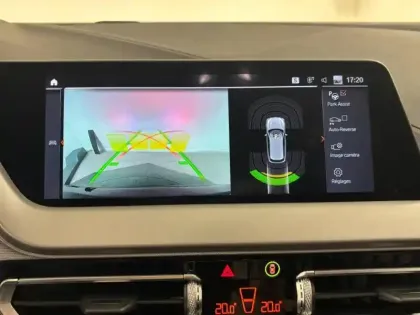 Photo 14 BMW Serie 1 Série 1 118iA 136ch Edition M Design DKG7