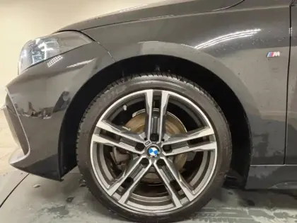 Photo 7 BMW Serie 1 Série 1 118iA 136ch Edition M Design DKG7