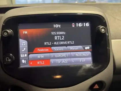 Photo 8 Toyota Aygo  1.0 VVT-i 72ch x-play x-shift 5p