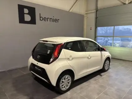 Photo 1 Toyota Aygo  1.0 VVT-i 72ch x-play x-shift 5p
