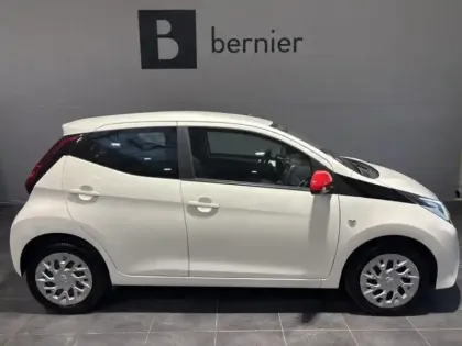 Photo 2 Toyota Aygo  1.0 VVT-i 72ch x-play x-shift 5p