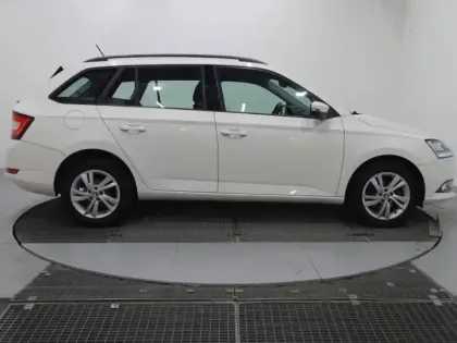 Photo 4 Skoda Fabia  1.0 TSI 95ch Business Euro6d-T