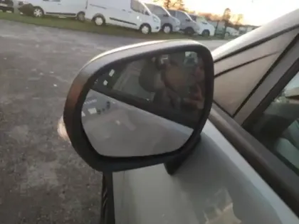 Photo 10 Ford Puma  1.0 EcoBoost 125ch S&S mHEV Titanium Powershift