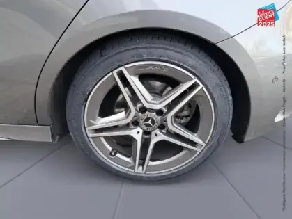Photo 9 Mercedes Classe A  200 163ch AMG Line 7G-DCT
