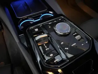 Photo 4 BMW Serie 5 Série 5 Touring 550e 489ch M Sport xDrive