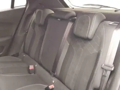 Photo 7 Peugeot 2008  1.5 BlueHDi 130ch S&S GT EAT8