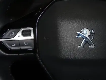 Photo 11 Peugeot 208  1.2 PureTech 75ch S&S Active Business