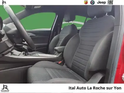 Photo 8 Alfa Romeo Tonale  1.5 Hybrid 160ch Ti TCT