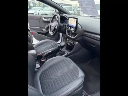 Photo 10 Ford Puma  1.0 Flexifuel 125 ch S&S mHEV ST-Line X