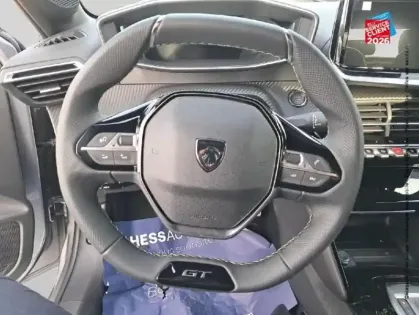 Photo 11 Peugeot 208  e- 136ch GT