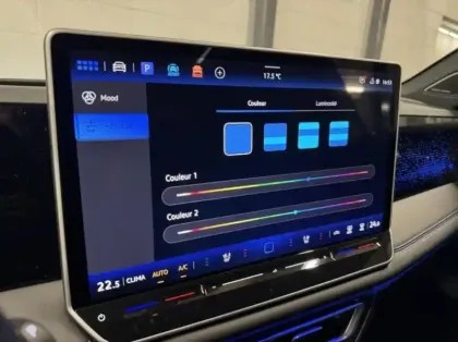 Photo 12 Volkswagen Tiguan  2.0 TDI 150ch R-Line Exclusive DSG7