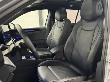 Photo 6 Volkswagen Tiguan  2.0 TDI 150ch R-Line Exclusive DSG7