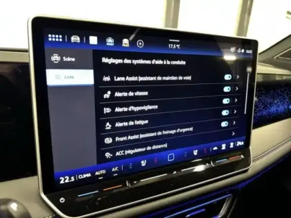 Photo 14 Volkswagen Tiguan  2.0 TDI 150ch R-Line Exclusive DSG7