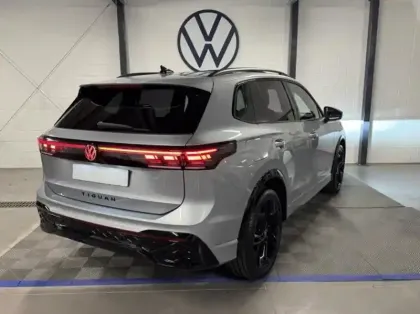 Photo 4 Volkswagen Tiguan  2.0 TDI 150ch R-Line Exclusive DSG7