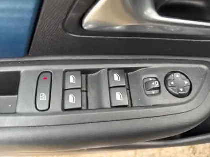 Photo 11 Citroën C4  Moteur électrique 136ch (100 kW) Shine Pack Automatique