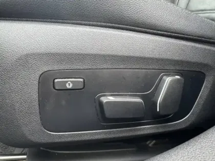 Photo 13 BMW Serie 3 Série 3 Touring 330eA xDrive 292ch M Sport