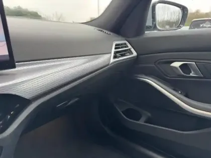 Photo 11 BMW Serie 3 Série 3 Touring 330eA xDrive 292ch M Sport