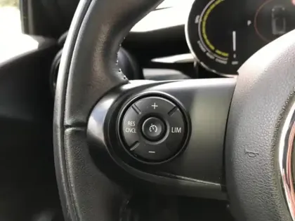 Photo 7 Mini Mini  Cooper SE 184ch Edition Greenwich BVA