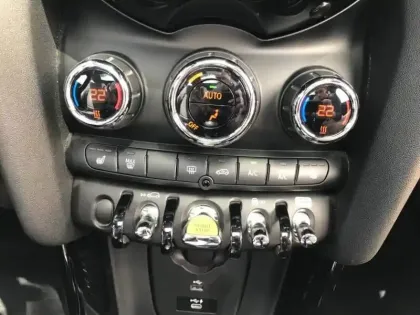 Photo 12 Mini Mini  Cooper SE 184ch Edition Greenwich BVA