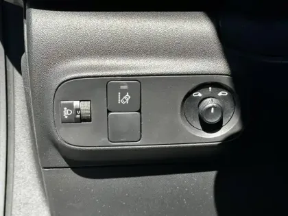 Photo 13 Citroën C3  1.2 PureTech 83ch S&S Feel 122-123g