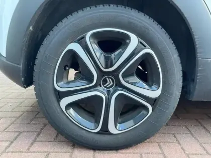 Photo 7 Citroën C3  1.2 PureTech 83ch S&S Feel 122-123g