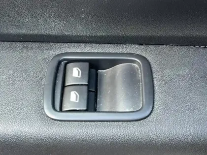 Photo 14 Citroën C3  1.2 PureTech 83ch S&S Feel 122-123g