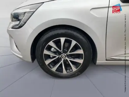 Photo 9 Renault Clio  1.6 E-Tech hybride 140ch Intens -21N