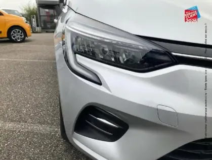 Photo 12 Renault Clio  1.6 E-Tech hybride 140ch Intens -21N