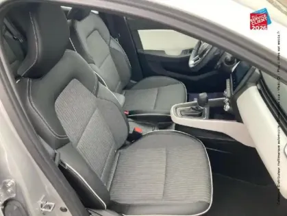 Photo 4 Renault Clio  1.6 E-Tech hybride 140ch Intens -21N