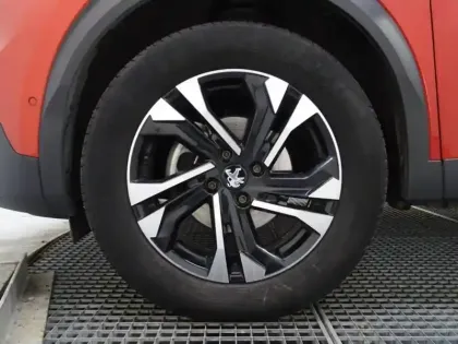 Photo 9 Peugeot 2008  1.2 PureTech 130ch S&S GT