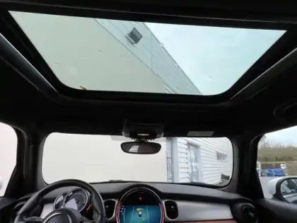 Photo 12 Mini Mini  5 Portes Cooper 136ch Yours BVA7