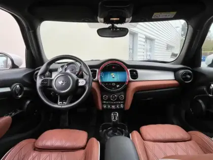 Photo 3 Mini Mini  5 Portes Cooper 136ch Yours BVA7