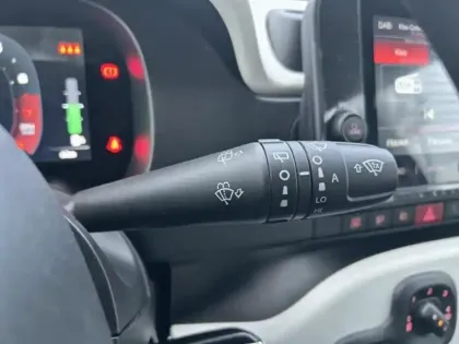 Photo 14 Fiat Panda  Classic 1.0 70ch BSG S&S Pandina Step 2