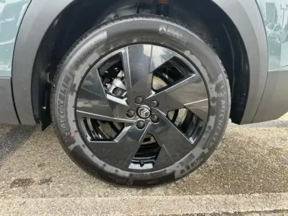 Photo 10 Citroën C5 aircross  1.2 Hybride 145ch MAX boite automatique