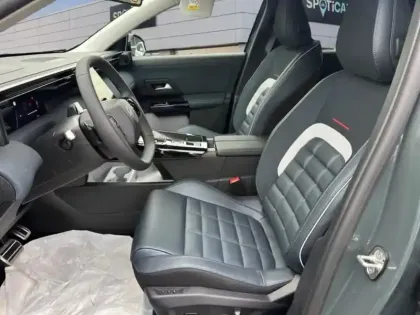 Photo 8 Citroën C5 aircross  1.2 Hybride 145ch MAX boite automatique