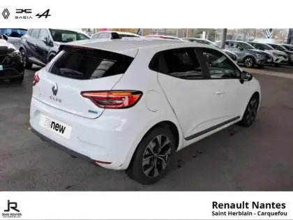 Photo 11 Renault Clio  1.6 E-Tech hybride 145ch Evolution