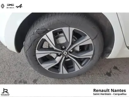 Photo 7 Renault Clio  1.6 E-Tech hybride 145ch Evolution