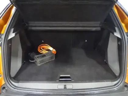 Photo 8 Peugeot 2008  e- 136ch GT