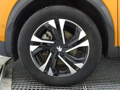 Photo 9 Peugeot 2008  e- 136ch GT